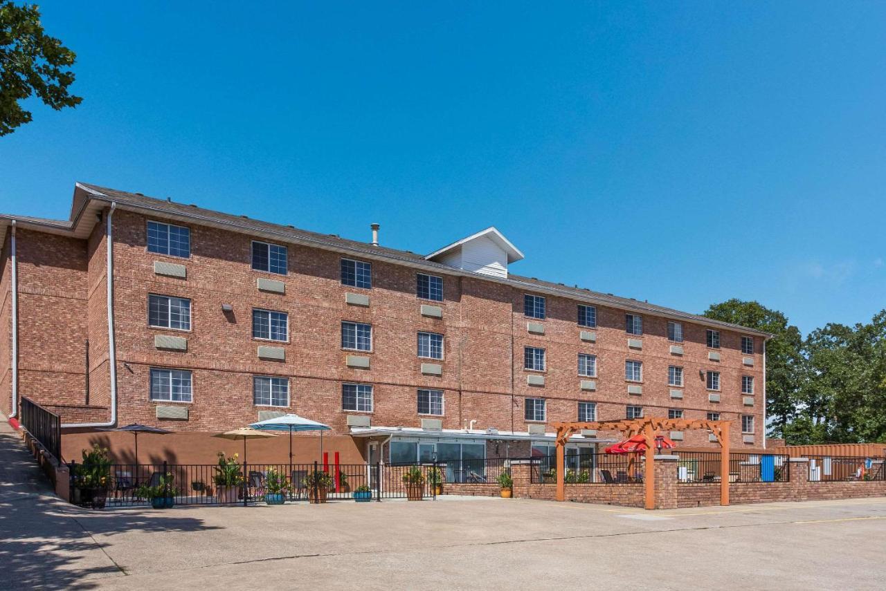 Rodeway Inn Branson, Brick House Exteriör bild