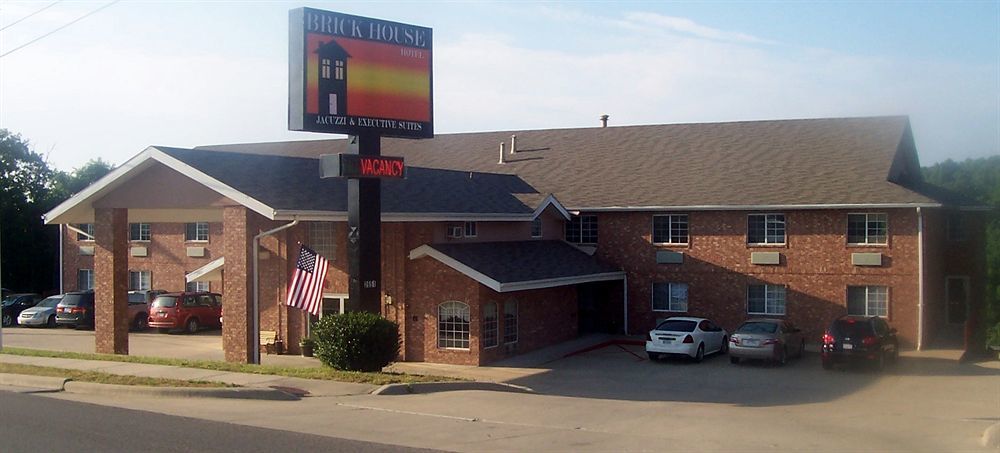Rodeway Inn Branson, Brick House Exteriör bild