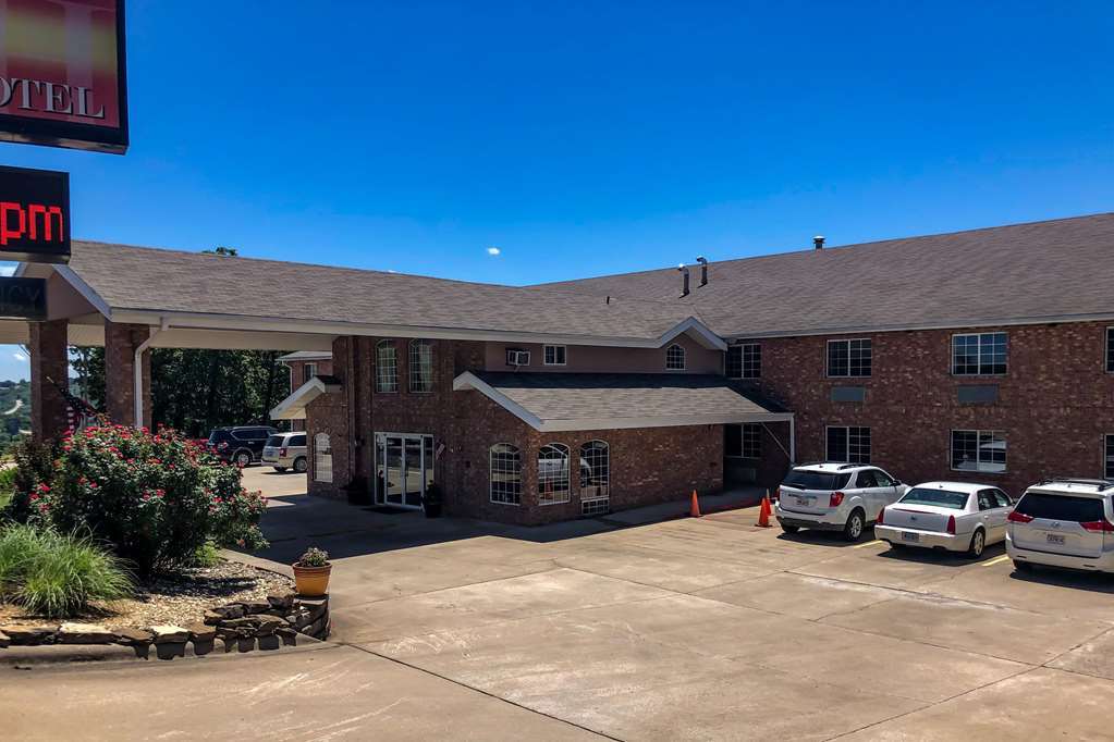 Rodeway Inn Branson, Brick House Exteriör bild